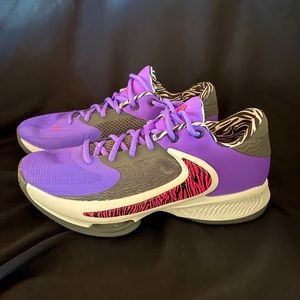 NEW Nike Zoom Freak 4 Lightning Basketball Shoes